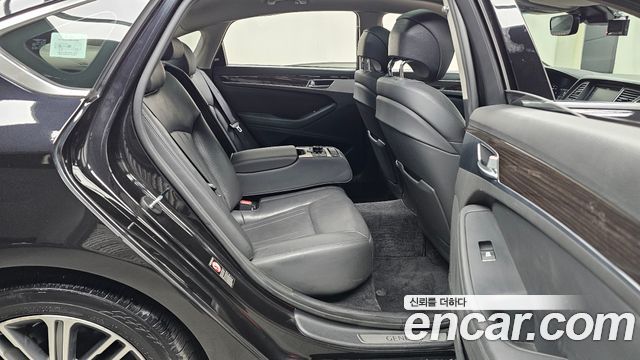 Genesis G80 2.2D AWD Luxury 2018 — фото 11