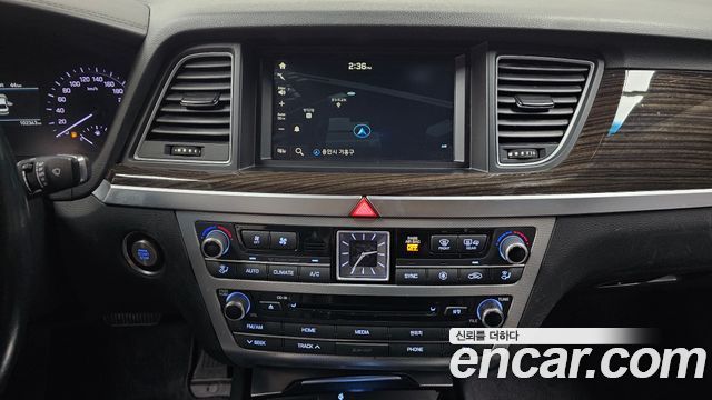 Genesis G80 2.2D AWD Luxury 2018 — фото 12