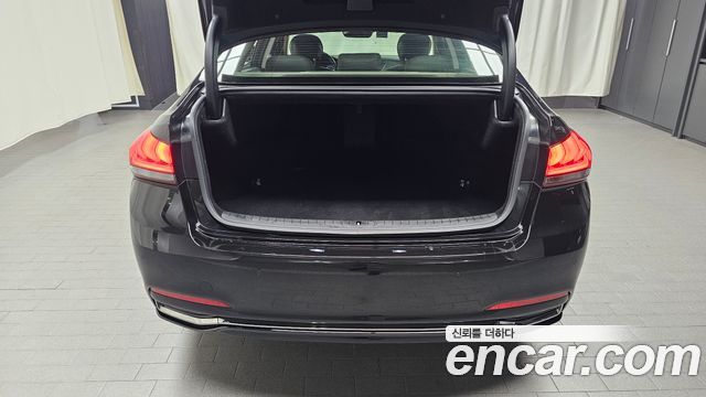 Genesis G80 2.2D AWD Luxury 2018 — фото 17