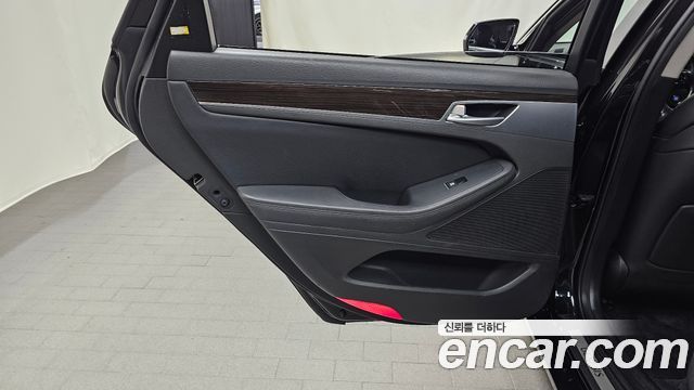 Genesis G80 2.2D AWD Luxury 2018 — фото 25