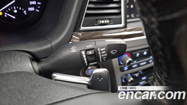 Genesis G80 2.2D AWD Luxury 2018 — фото 27