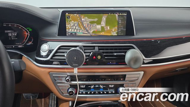 BMW 7 Series (G11) 730d xDrive M Sport 2021 — фото 13
