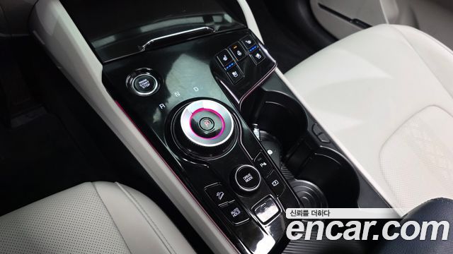 Kia Sportage (V) Gasoline 1.6 Turbo 2WD Signature 2022 — фото 9