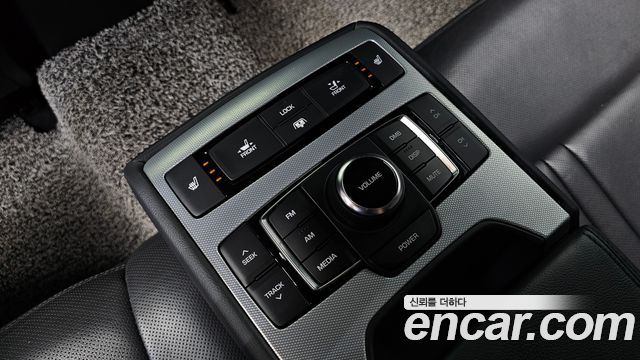 Genesis G80 3.3 GDI AWD Premium Luxury 2017 — фото 18