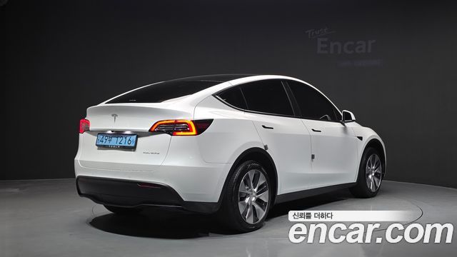 Tesla Model Y Long Range AWD 2022 — фото 2