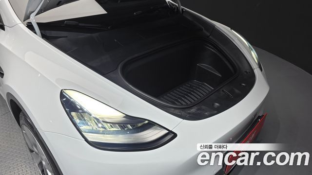 Tesla Model Y Long Range AWD 2022 — фото 6