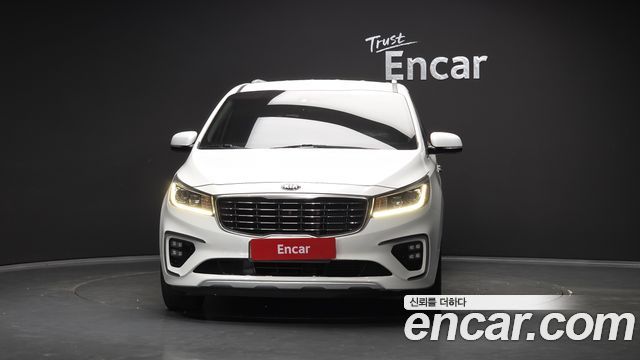 Kia Carnival 9-Seater Noblesse Special 2019 — фото 3