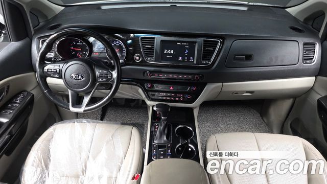 Kia Carnival 9-Seater Noblesse Special 2019 — фото 7