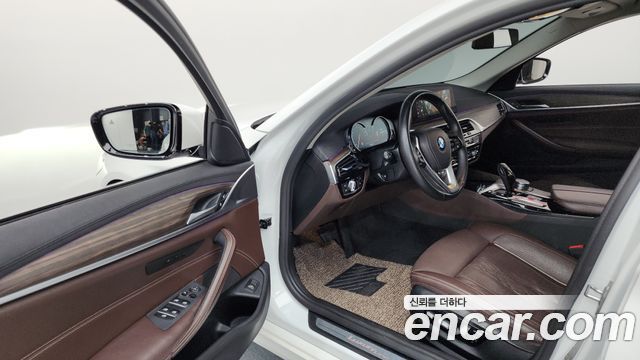 BMW 5 Series (G30) 530i xDrive Luxury Plus 2018 — фото 10