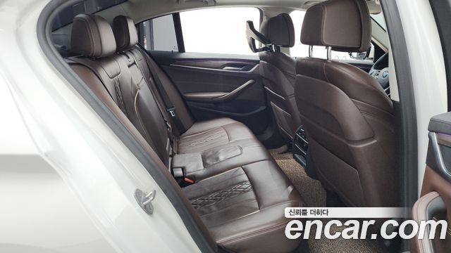 BMW 5 Series (G30) 530i xDrive Luxury Plus 2018 — фото 12
