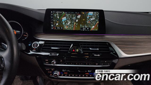BMW 5 Series (G30) 530i xDrive Luxury Plus 2018 — фото 13