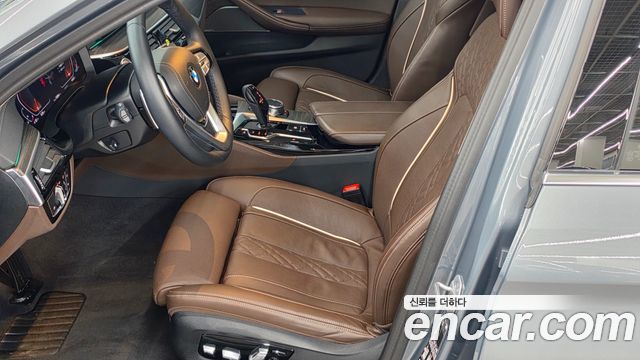 BMW 5 Series (G30) 530i xDrive Luxury 2023 — фото 10