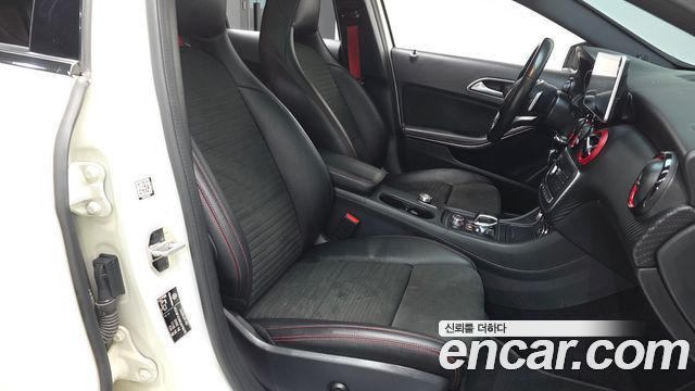 Mercedes-Benz A-Class (W176) A45 AMG 4MATIC 2016 — фото 11