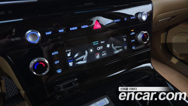 Genesis G80 (RG3) Gasoline 2.5 Turbo AWD 2025 — фото 27