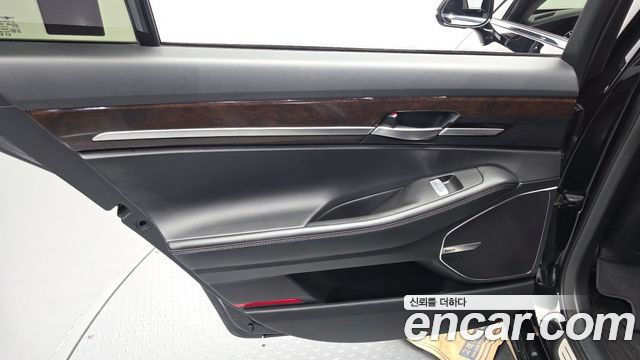 Genesis EQ900 3.8 GDI AWD Luxury 2016 — фото 25