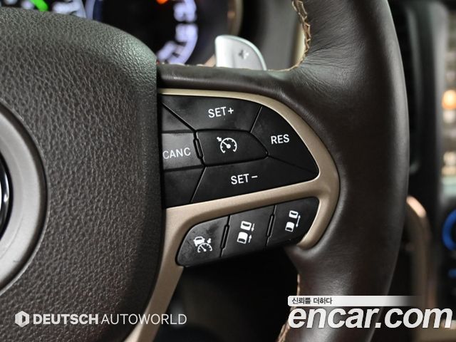 Jeep Grand Cherokee 3.0 Diesel Overland Summit WK2 2015 — фото 22