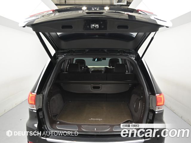 Jeep Grand Cherokee 3.0 Diesel Overland Summit WK2 2015 — фото 23