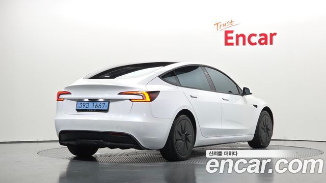Tesla Model 3 Standard RWD 2026 — фото 2