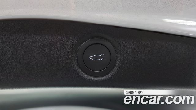 Tesla Model 3 Standard RWD 2026 — фото 29