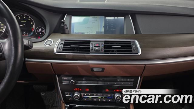 BMW 5 Series GT (F07) GT xDrive Exclusive 2011 — фото 17