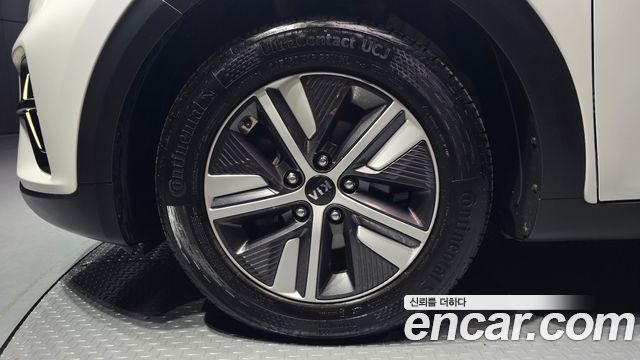 Kia Niro 1.6 HEV Prestige 2020 — фото 5
