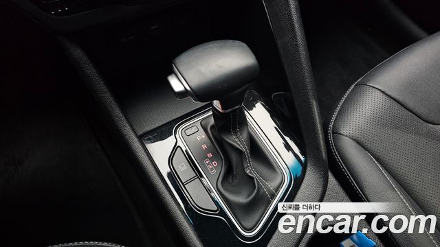 Kia Niro 1.6 HEV Prestige 2020 — фото 9