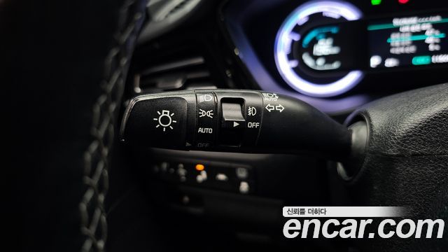Kia Niro 1.6 HEV Prestige 2020 — фото 17