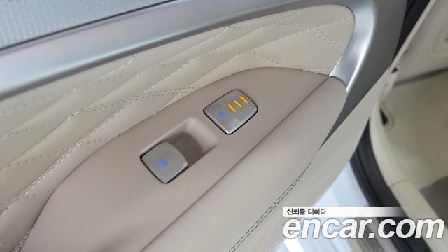 Genesis G70 Gasoline 2.5T 4WD 2024 — фото 19