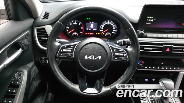 Kia Seltos Diesel 1.6 4WD Trendy 2022 — фото 17
