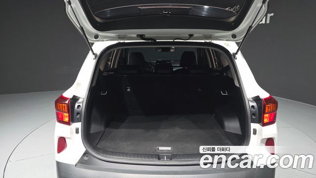 Kia Seltos Diesel 1.6 4WD Trendy 2022 — фото 24