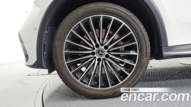 Mercedes-Benz GLC-Class (X254) GLC300 4MATIC AMG Line 2024 — фото 5