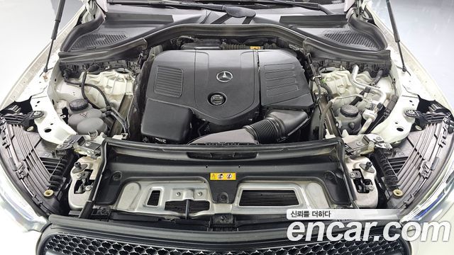 Mercedes-Benz GLC-Class (X254) GLC300 4MATIC AMG Line 2024 — фото 6