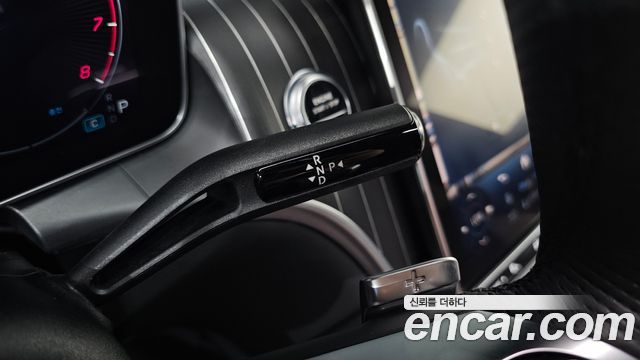 Mercedes-Benz GLC-Class (X254) GLC300 4MATIC AMG Line 2024 — фото 9