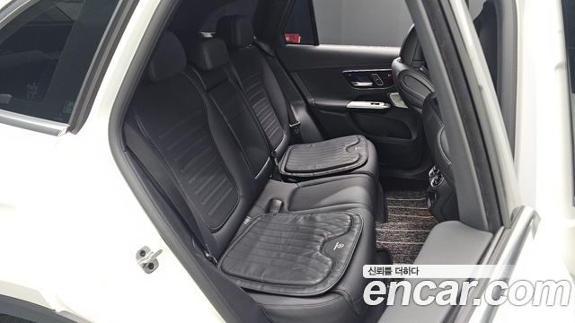 Mercedes-Benz GLC-Class (X254) GLC300 4MATIC AMG Line 2024 — фото 11