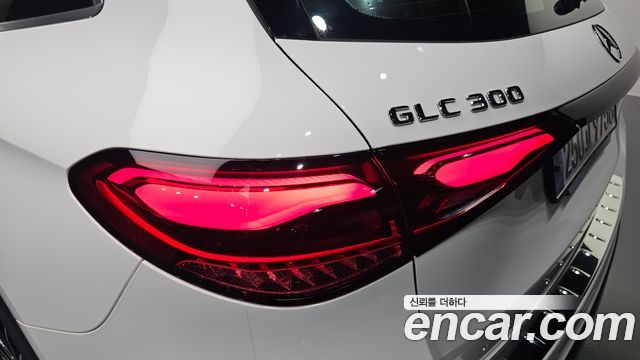 Mercedes-Benz GLC-Class (X254) GLC300 4MATIC AMG Line 2024 — фото 23