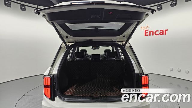 KG Mobility (SsangYong) Torres EVX E7 2024 — фото 18