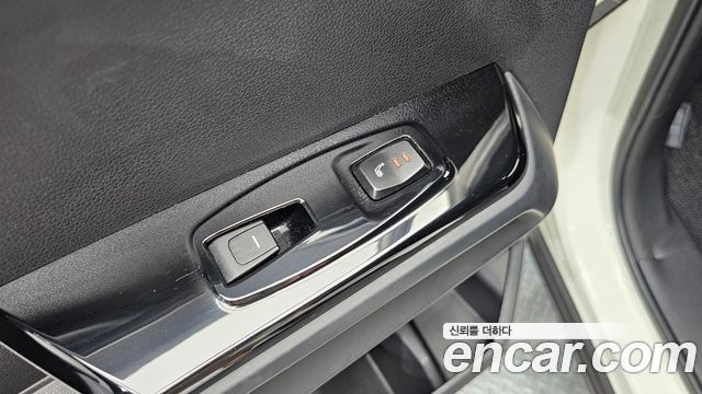 KG Mobility (SsangYong) Torres EVX E7 2024 — фото 32