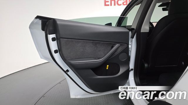 Tesla Model Y RWD 2023 — фото 25