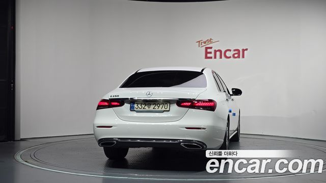 Mercedes-Benz E-Class (W213) E250 Avantgarde 2023 — фото 4
