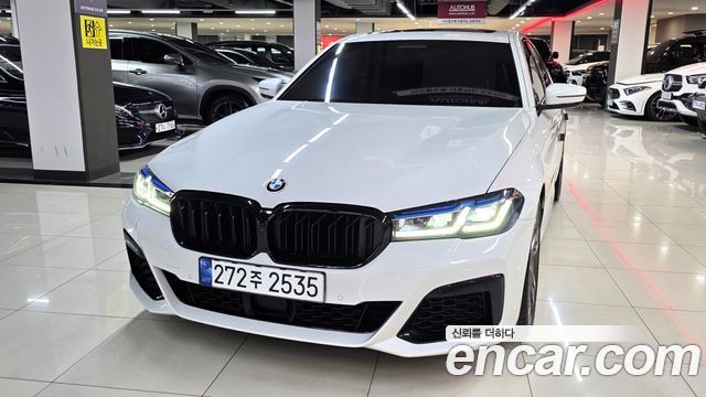 BMW 5 Series (G30) M550i xDrive 2023 — фото 1