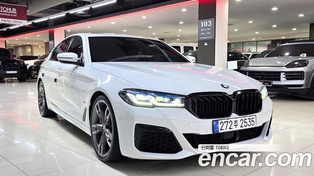 BMW 5 Series (G30) M550i xDrive 2023 — фото 2