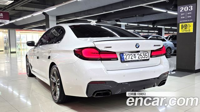BMW 5 Series (G30) M550i xDrive 2023 — фото 6