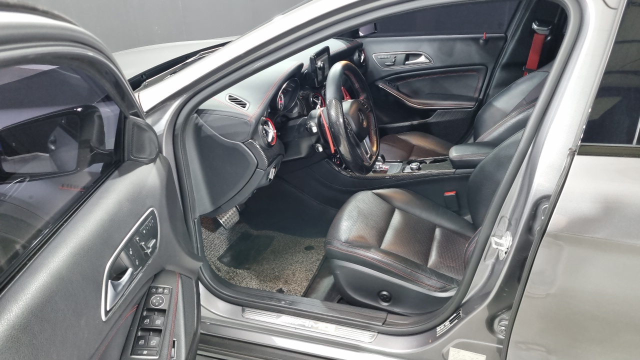 Mercedes-Benz GLA-Class (X156) GLA45 AMG 4MATIC 2015 — фото 10