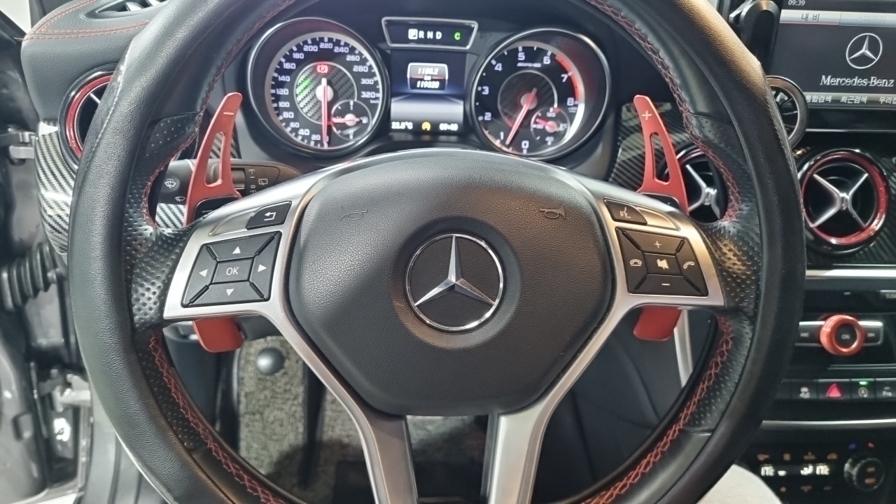Mercedes-Benz GLA-Class (X156) GLA45 AMG 4MATIC 2015 — фото 15
