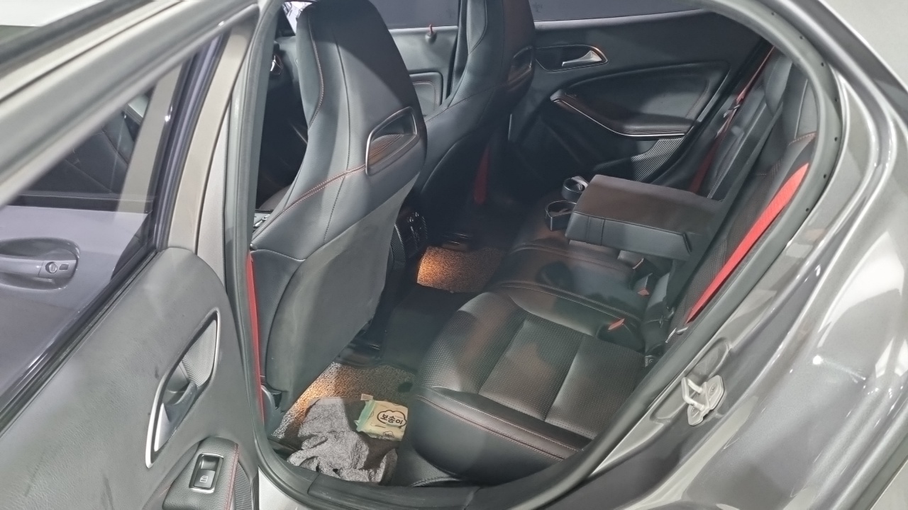 Mercedes-Benz GLA-Class (X156) GLA45 AMG 4MATIC 2015 — фото 21