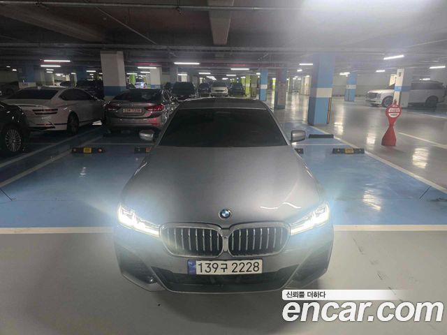 BMW 5 Series (G30) 523d xDrive M Sport 2023 — фото 1