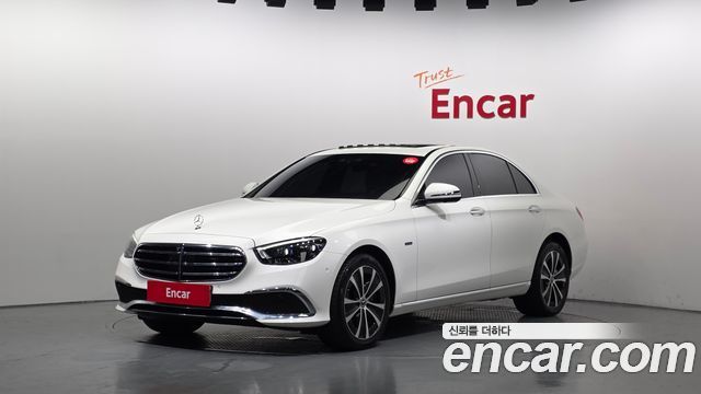 Mercedes-Benz E-Class (W213) E300e 4MATIC Exclusive 2021 — фото 1