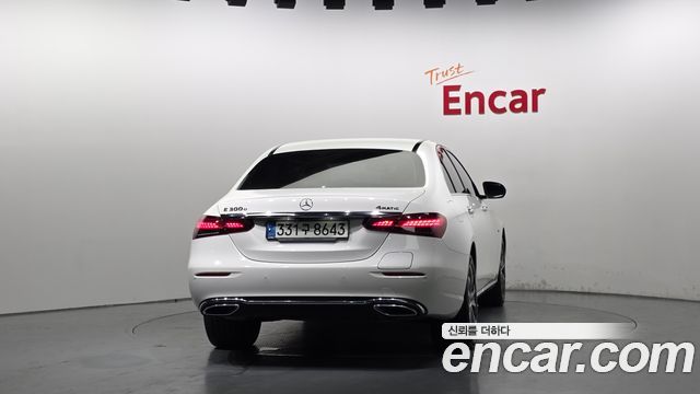 Mercedes-Benz E-Class (W213) E300e 4MATIC Exclusive 2021 — фото 4