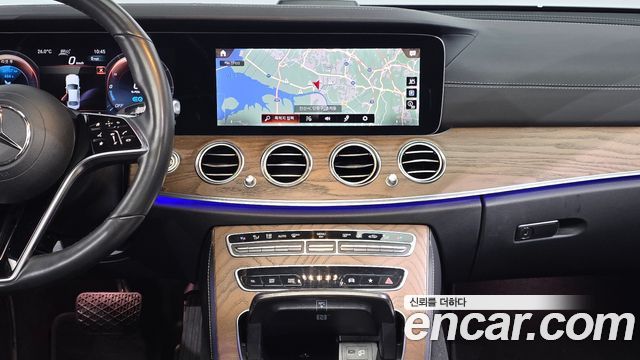 Mercedes-Benz E-Class (W213) E300e 4MATIC Exclusive 2021 — фото 13