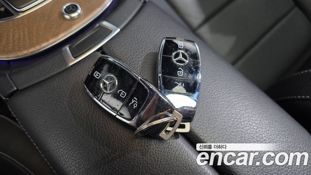 Mercedes-Benz E-Class (W213) E300e 4MATIC Exclusive 2021 — фото 16